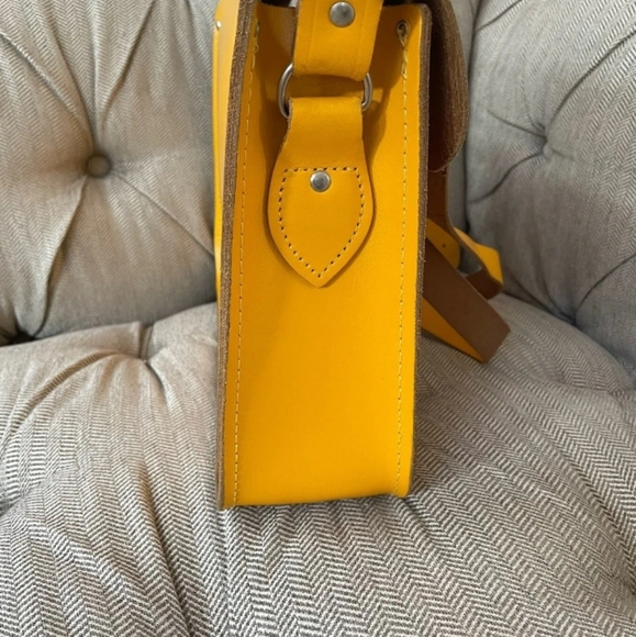 Cambridge Small Yellow Small Box Leather  Crossbody/Shoulder Bag  Silver Zip - Picture 5 of 11